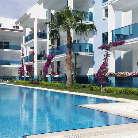Aqua Garden B6 Apartamento Side